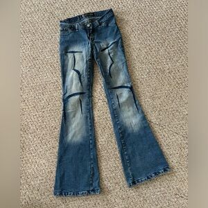 Bell bottom jeans with streaks